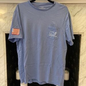 Men’s vineyard vines blue t shirt. Size medium